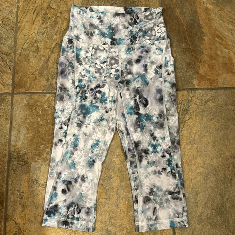 Lululemon Align crop HR